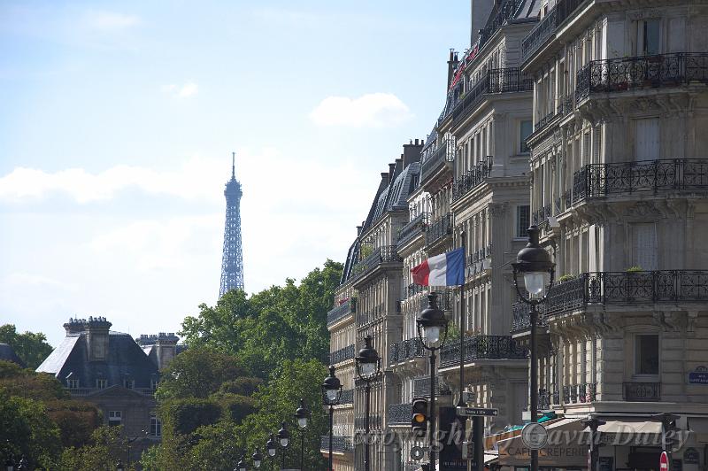 View towards the Eiffel Tower IMGP1265.jpg